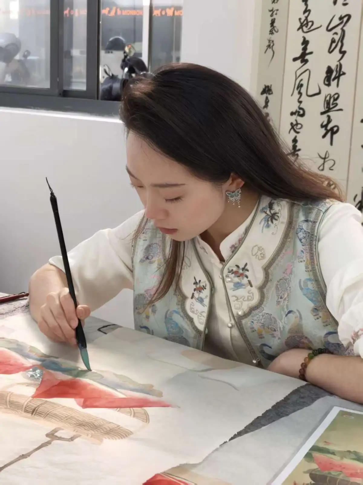 国画工笔团扇_姚卓君