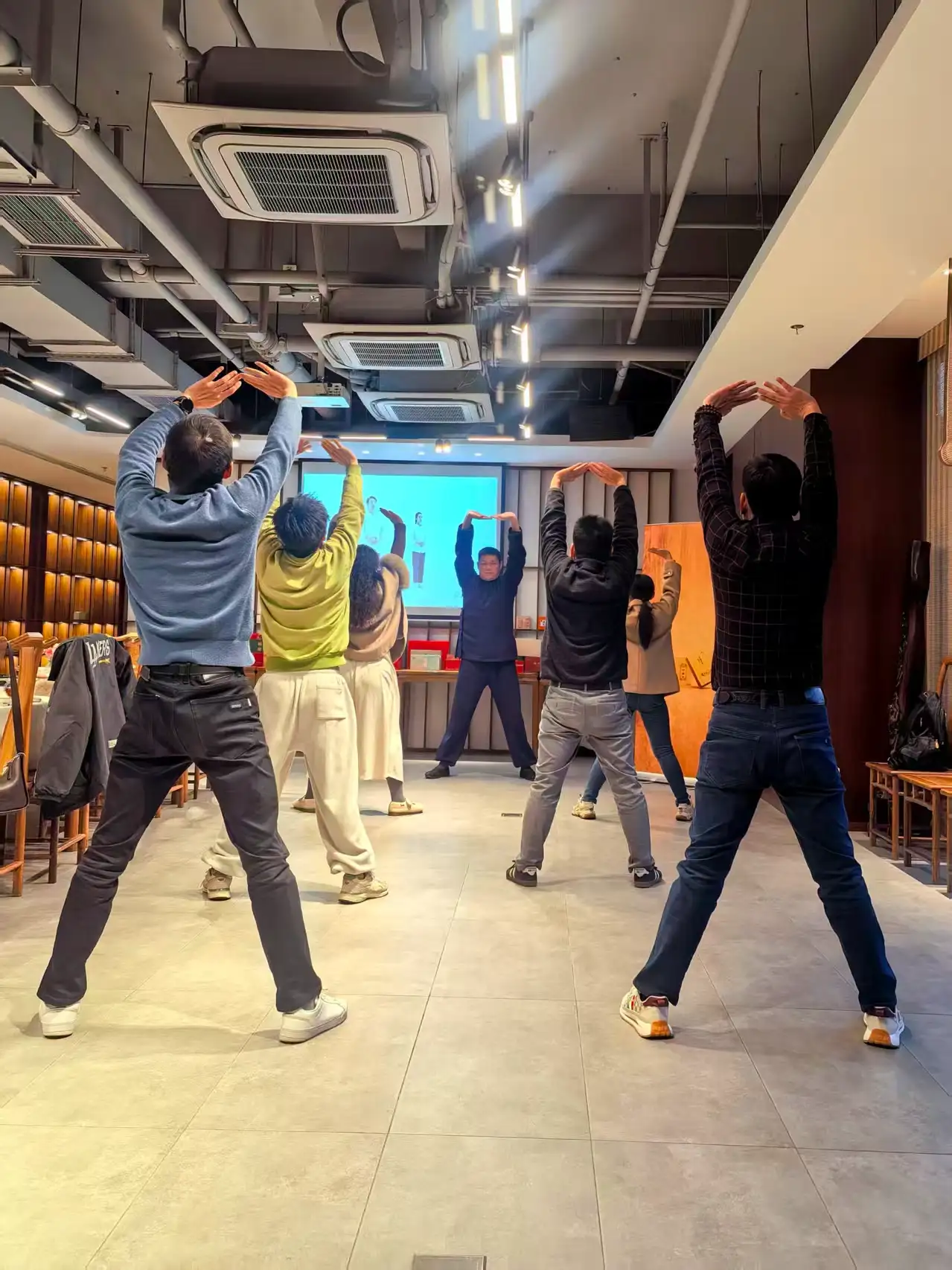 八段锦-静安上海马戏城_cover