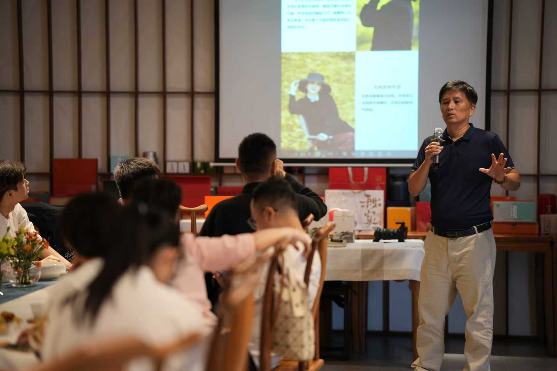 手机摄影_罗剑鸿